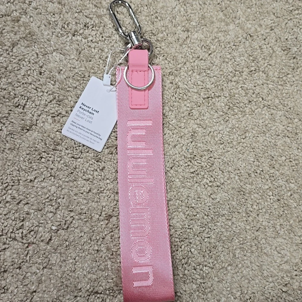 NWT lululemon athletica Pink Haze/Light Ivory Never Lost Keychain
